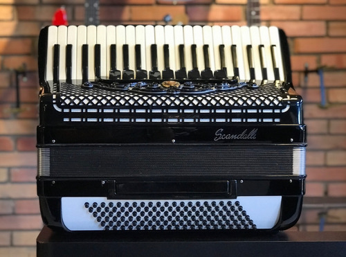 Acordeon Scandalli 120 Baixos Preta - Usada