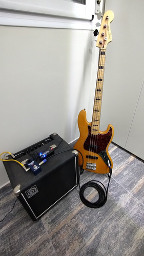 Bajo Squier Jazz Bass Vintage Modified Pedales Y Combo Ampeg