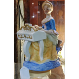 Figura Musical Antigua Mujer Con Vestido Y Piano