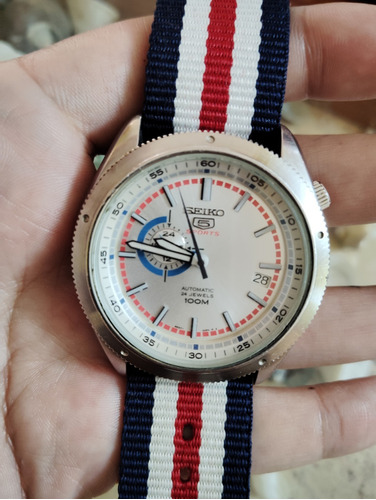 Reloj Seiko 5 Sport Automátic 100m Modelo 4r37a