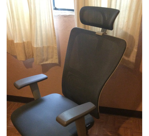 Silla De Escritorio Benkel Bk3 Gris Ergonómica Tapizado Mesh