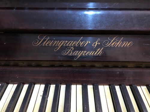 Piano Vertical Steingraeber & Sohne Bayreuth Aleman