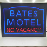 Quadro De Leds Estilo Neon Bates  Motel 30x25cm.