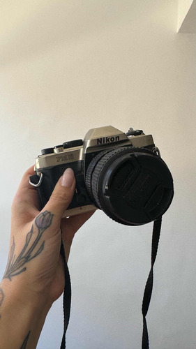 Câmera Fotográfica Analógica Nikon Fm10 Vintage