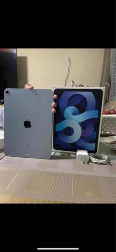 iPad Air 4ta Generación Wi-fi 64gb + Conaccesorios Azul