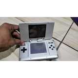 Nintendo Ds Primeiro Modelo. A Tela Pisca Mas Não Liga E A Tela Tá Solta. Tá Com Defeito!!  Carregador Nao Incluso.