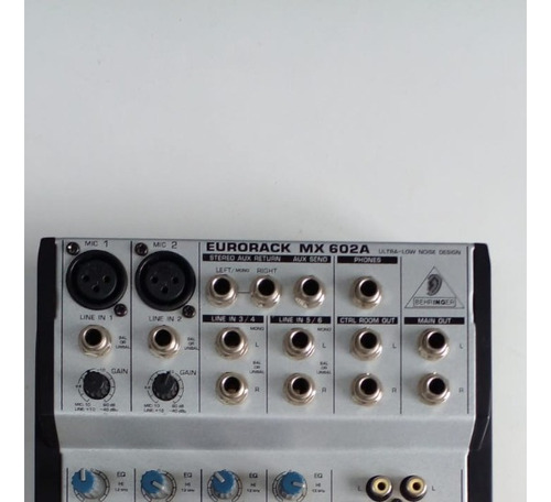 Mixer Behringer Eurorack Mx602a - 6 Canais - 220v