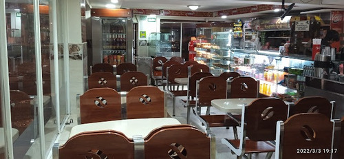 Venta De Panadería, Cafetería Y Restaurante Acreditado.