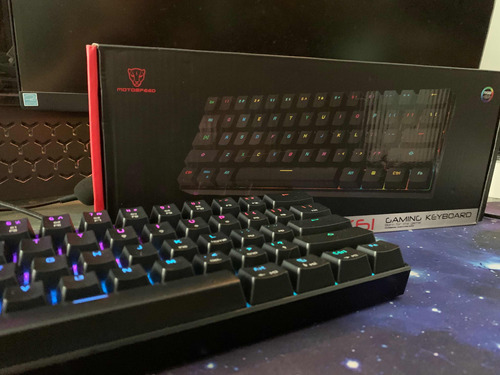 Teclado Mecánico Ck61