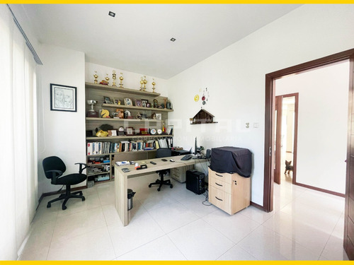 En Condominio Colinas Del Urubo Ii Vendo Hermosa Casa - Imagen 3
