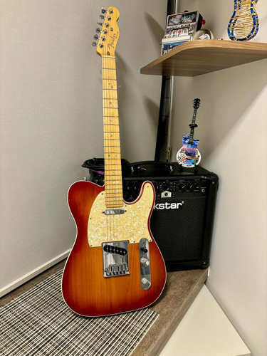 Guitarra Fender Telecaster American Deluxe