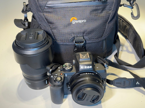 Camara Nikon Z50 Mirrorless Lente 16-55mm + 50-250mm + Bolso