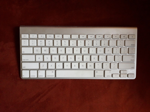 Apple Magic Keyboard / Para Piezas O Para Reparar