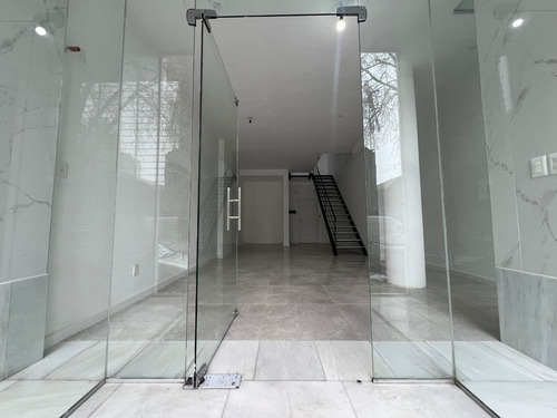 Venta Local Comercial Rentado Doble Altura Cordón Sur Zona Diseño