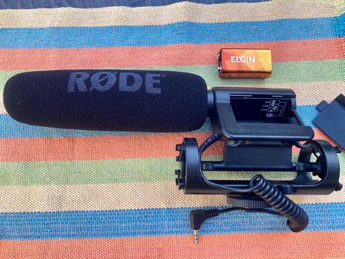 Rode Videomic Direcional Video Condenser Microfone - Shotgun