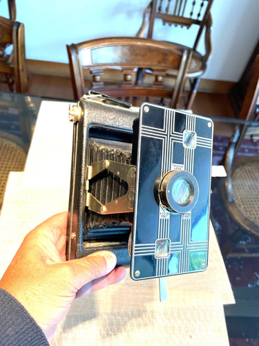 Cámara Análoga De Fuelle Kodak Jiffy. Super Decorativa