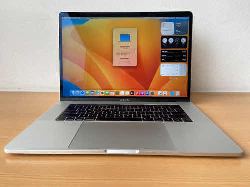 Macbook Pro 2018 15-inch Core I9 32gb Ram Touchbar 512 Ssd