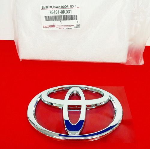 Emblema Logo Toyota Compuerta Trasera Fortuner Original  Foto 2