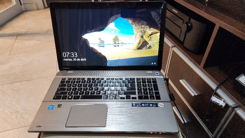 Notebook Toshiba 17.3  I7 Ssd 480 + Hdd 680