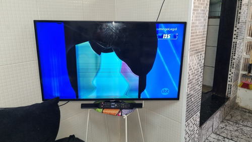 Tv Smart Samsung 40 Polegadas,  Com A Tela Quebrada 