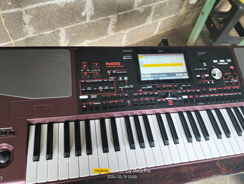 Teclado Korg Pa1000