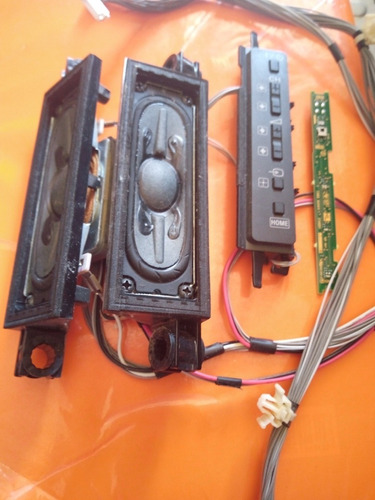 Bocinas,sensor,botoneras, Cables Sony Kdl32ex650