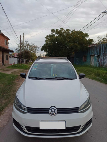 Volkswagen Suran 2016 1.6 Comfortline 101cv