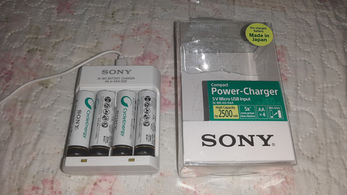 4 Pilhas Recarregaveis Original Sony Com Carregador Original