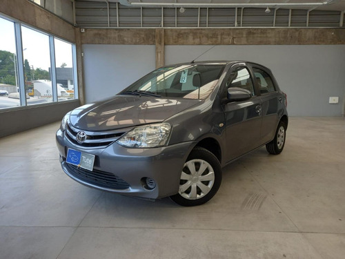 Toyota Etios 1.5 Xs 2014 - Tute Cars V