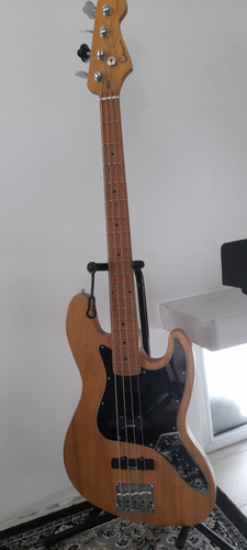 Bajo Jazz Bass. Luthier. Madera Maciza. 