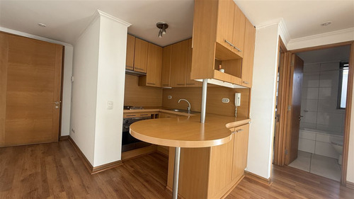 Departamento En Venta De 2 Dorm. Metro Escuela Militar