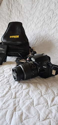 Câmera Nikon D3200 + Lente 18:55 + 2 Baterias + Tripé 