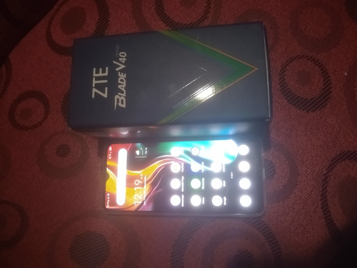 Celular Zte V 40 Design 