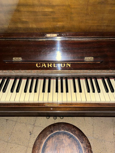 Piano Vertical Carlton, De Tres Pedales,  Origen Usa.