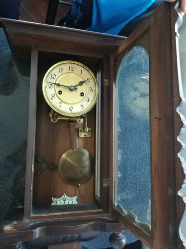 Antiguo Reloj A Pendulo De Pared