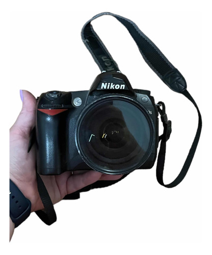 Cámara Nikon D70s