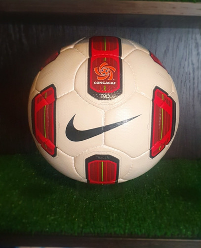 Balón Nike Total 90 Tracer Concacaf 2011