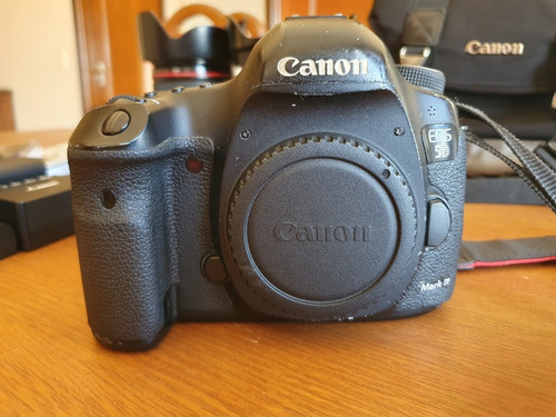 Câmera Canon 5d Mark Iii + 17-40mm + 24-105mm + Flash 600ex