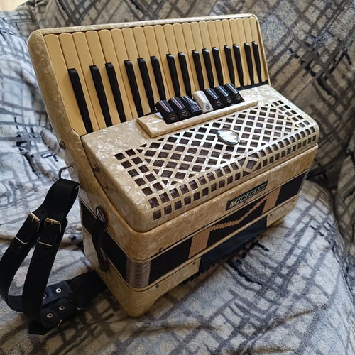 Acordeon Michael 80 Baixos + Case