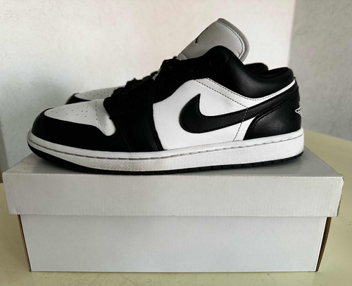 Nike Jordan 1 Low Black & White