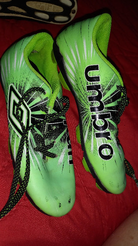 Botines Umbro 31  Futbol