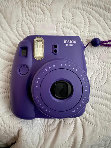 Cámara Instantánea Instax Mini 8 Morada