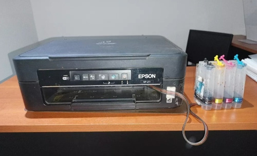 Impresora Epson Xp211  Con Sistema Continuo  Incorporado 