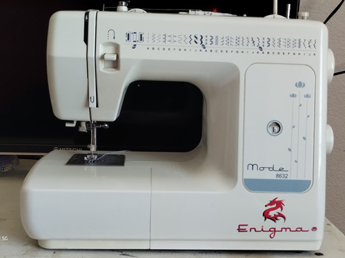 Máquina De Coser Enigma Modelo 8632