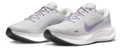 Tenis De Running En Carretera Mujer Nike Journey Run Color Blanco Cumbre/uva Ligero/bruma Violeta/alba Talla 23 Mx