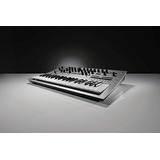 Korg Minilogue Sintetizador Analógico De 4 Sintonía Polifóni