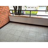 Arriendo Edificio P.h. Laureles, Cerca A La Avenida San Juan, 3 Pisos 