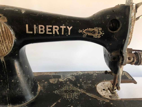 Maquina De Costura Manual Antiga Liberty No Estado