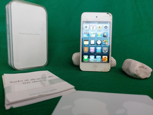 iPod, Md057e/a (ojo Pantalla Estrellada) $ 695.00