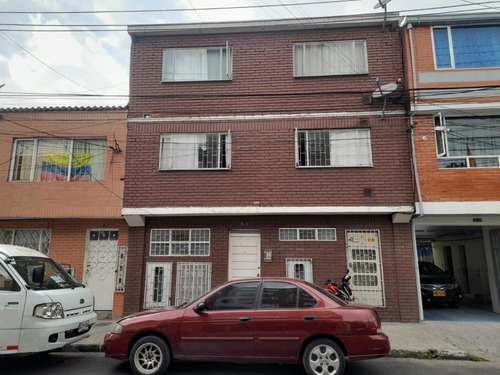 Apartamento En Arriendo En Bogotá Metrópolis. Cod 106512